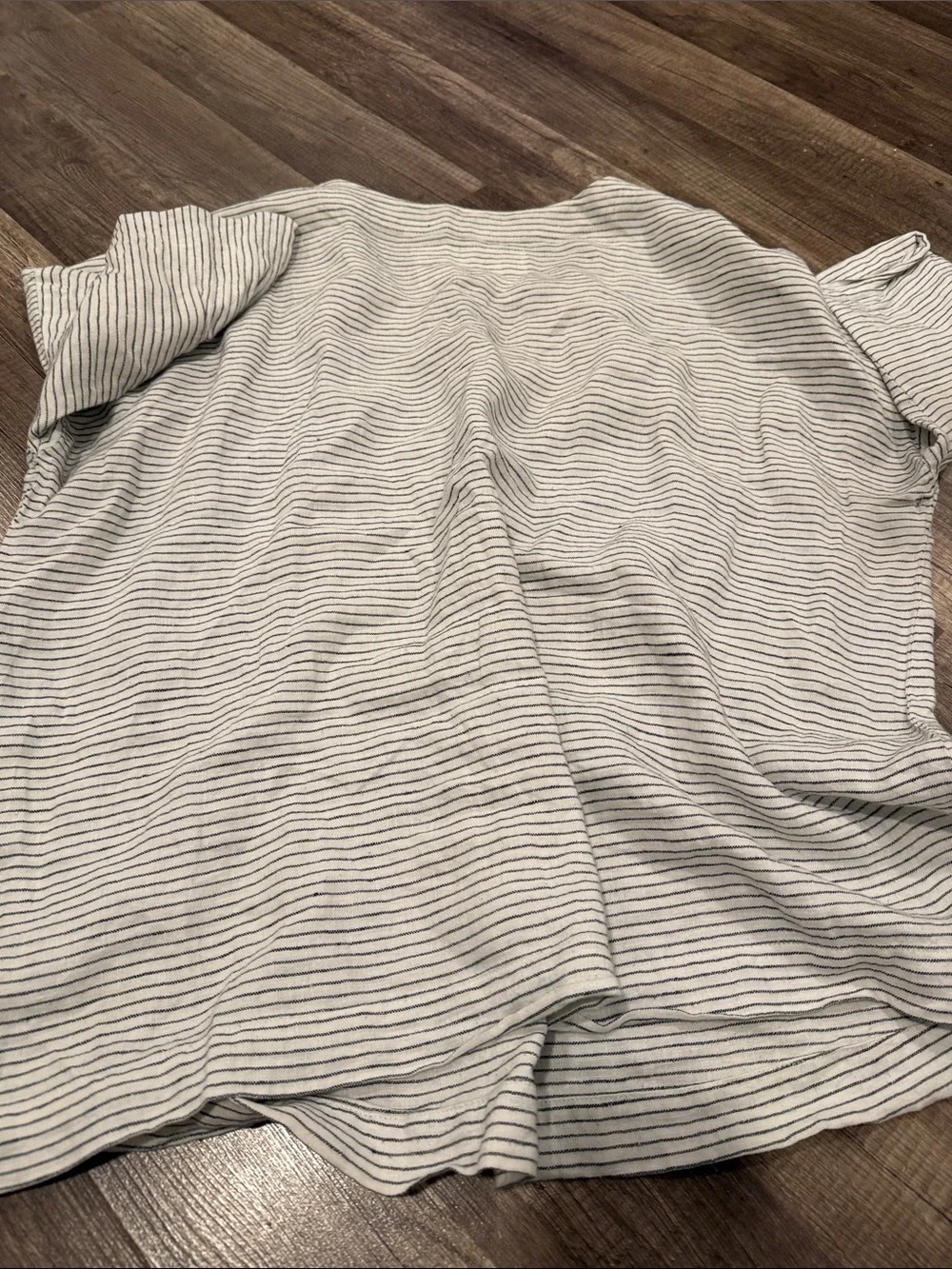 notPERFECTLINEN Striped Scoop-Neck Tee in White and Black - Picture 3 of 3